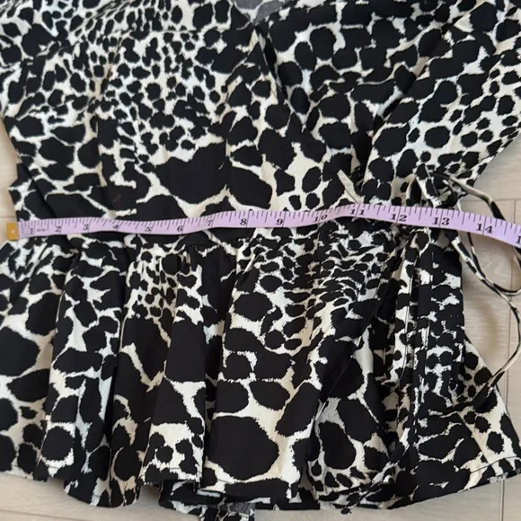 3/$10 Who What Wear Black and White Animal Print Blouse - Picture 6 of 8